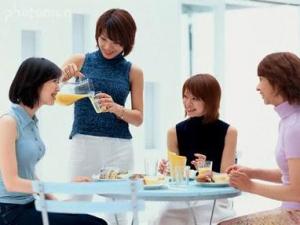 上班族中午吃什么？上班族應(yīng)警惕午餐飲食的8個誤區(qū)