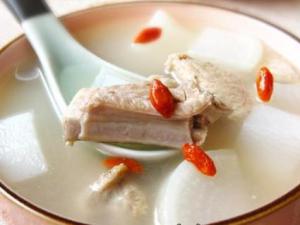 感冒了應該吃什么？洋蔥能抗寒，甜食易生痰