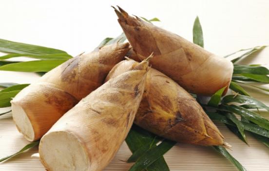 止咳的食物大全 白蘿卜清肺潤喉、絲瓜善于清熱化痰