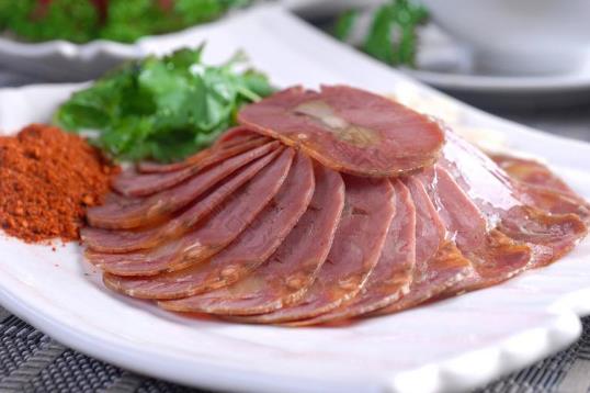 如何讓鹵牛肉保質期更長?鹵牛肉變綠了能吃嗎?