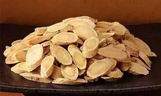 經(jīng)期可以喝黃芪水嗎?黃芪水可以長期喝嗎?
