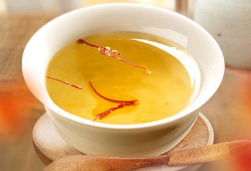 藏紅花泡水一次泡幾根 藏紅花泡水喝可以調月經嗎