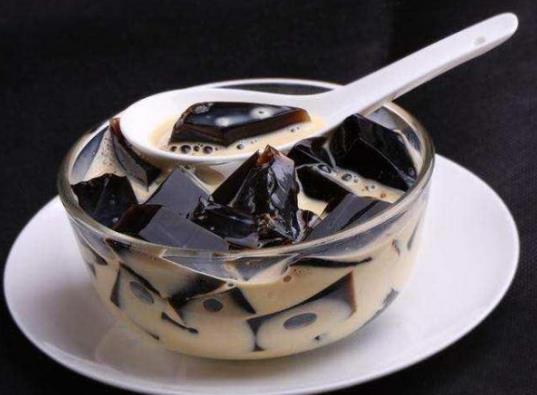 龜苓膏和燒仙草有什么區(qū)別?胃不好的人可以吃龜苓膏嗎?