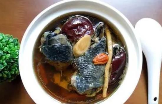 烏雞湯吃多了有副作用嗎?哪些人不宜喝烏雞湯嗎?