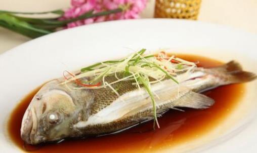 高血壓患者可以吃鱸魚嗎?鱸魚是發物嗎?
