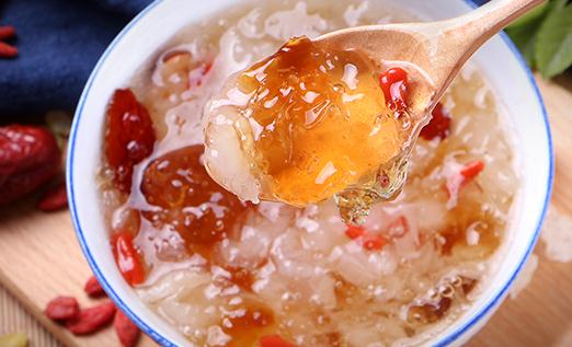 桃膠用冷水泡還是熱水泡好 桃膠泡超過二十四小時還可以吃嗎