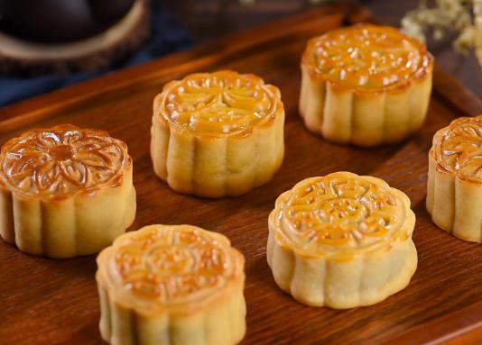 月餅放冰箱又拿出來常溫放會(huì)壞嗎?月餅的保質(zhì)期是多久?