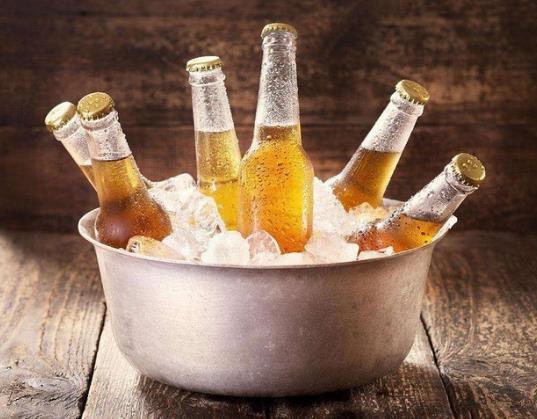 為什么有的人喝啤酒頻繁上廁所?吃了頭孢喝了一口酒有事嗎?