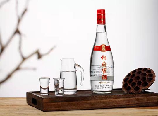 醬香型白酒和濃香型白酒有什么區別?濃香白酒放幾年口感最好
