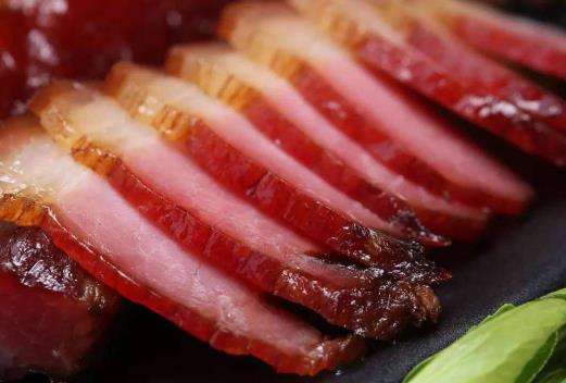 臘肉發霉了還能吃嗎?臘肉有白色的蟲還能吃嗎