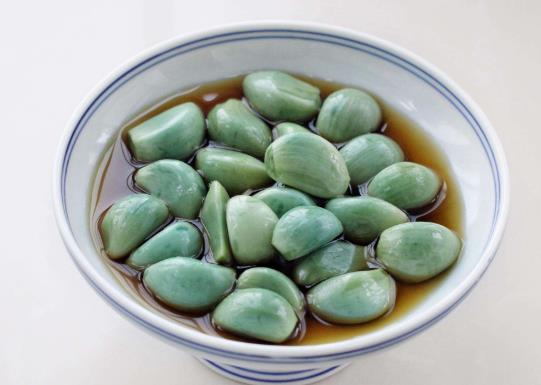 臘八蒜發黃了還能吃嗎?臘八蒜發黃是什么原因
