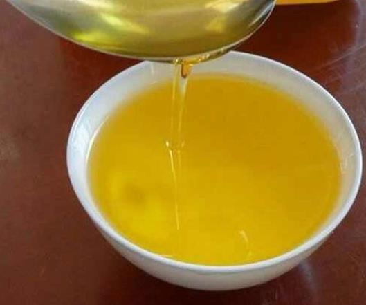 為什么花生油冬天會有絮狀?調和油能和花生油混在一起吃嗎