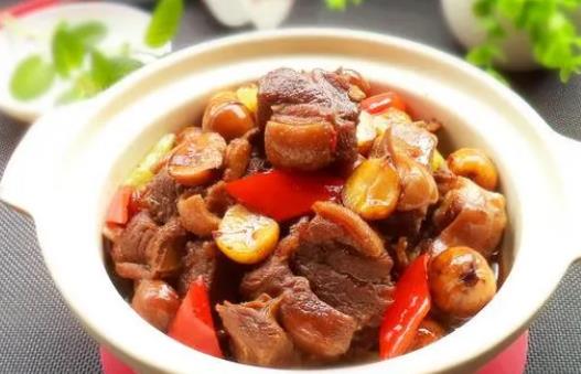 哪些人不適合吃羊肉?羊肉吃多了會怎樣?