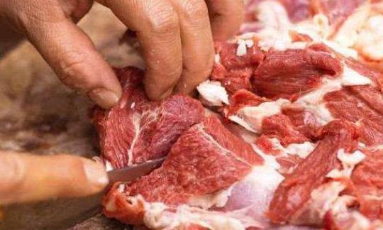 來月經可以吃羊肉火鍋嗎?來月經吃羊肉好嗎?