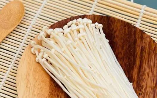 過夜的金針菇可以吃嗎?金針菇發黃了還能吃?