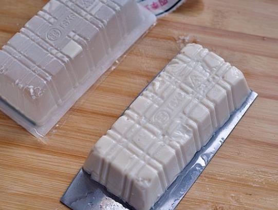 內(nèi)酯豆腐可以直接吃嗎?內(nèi)酯豆腐和嫩豆腐區(qū)別