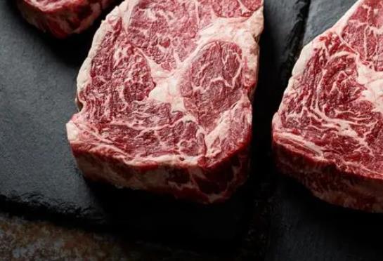 火鍋牛肉哪個部位最好吃?新鮮牛肉可以直接涮火鍋嗎?
