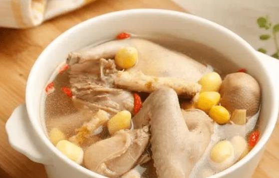 燉鴿子湯放什么最營養?鴿子湯有助于傷口愈合嗎?