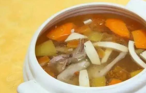燉鴿子湯放什么最營養?鴿子湯有助于傷口愈合嗎?