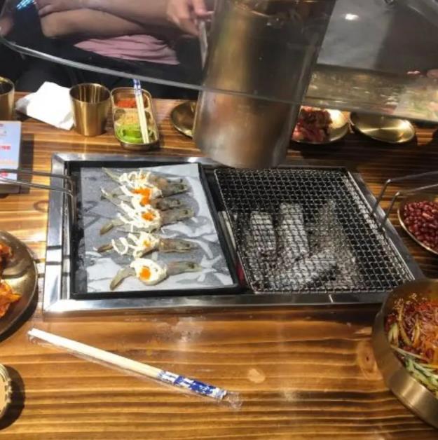 小黃牛地攤烤肉加盟費用加盟電話(總店咨詢)