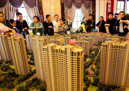 65萬的二手房中介費誰承擔?買65萬的二手房要給哪些費用