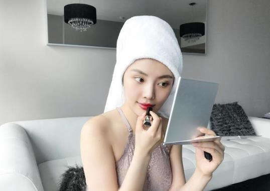 黑頭能用手擠出來嗎?黑頭能徹底清除嗎?