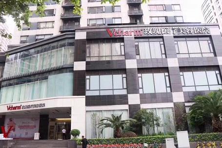 玫瑰醫院自體脂肪隆胸收費貴嗎?嚴守誠信打造患者信任醫院