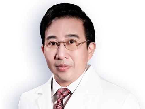 武漢伽美醫療美容周傳波:專業造美 實力見證你的美麗