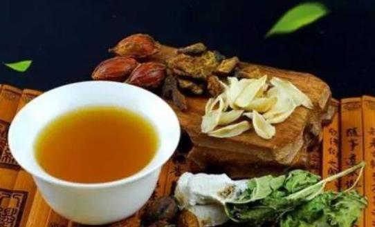 誘發血尿酸高的原因,血尿酸高有哪些并發癥?