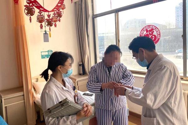 【別樣年味】濟南中醫(yī)風(fēng)濕病醫(yī)院:有一種就地過年,叫堅守崗位! 4.jpg