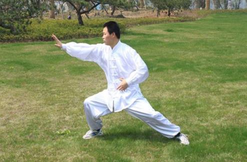 練八段錦多久能通經(jīng)絡?練八段錦有什么禁忌