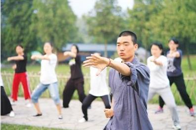 練八段錦后后背起水泡是怎么回事?練八段錦多久能沾水?