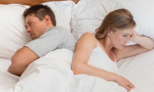 夫妻一周一次性生活正常嗎?夫妻經常不同房會有什么危機?