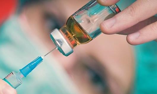打完疫苗過一天后喝酒有事嗎?吃瀉藥能打新冠疫苗嗎?