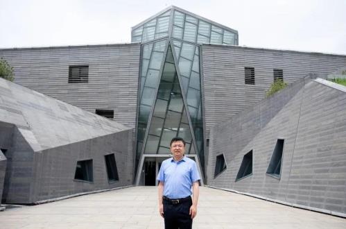 西安國際醫學中心整形醫院盧濤主任:中西融合醫術快速治療皮膚過敏