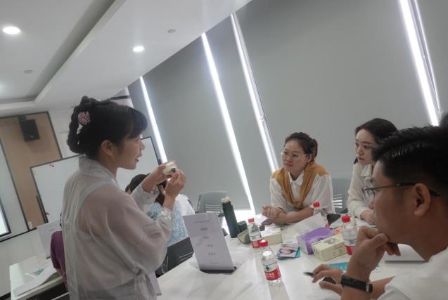 丁香梧桐醫生專訪:不忘初心,德醫雙馨的兒牙“守護神”