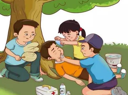 中暑可不可以多喝開水?中暑頭暈想吐怎么緩解?
