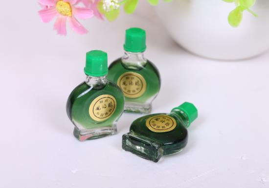 風油精滴到腳上可以防腳臭嗎?腳底擦風油精治失眠太管用了是真的嗎