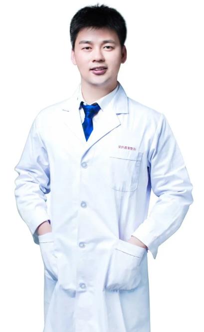 合資硅膠鼻假體怎么樣?吳氏嘉美焦圓華院長是這么說的