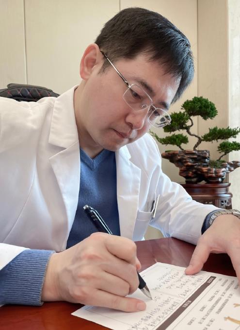 劉靖濤院長講解為什么選擇來北京做吸脂手術的求美者期望值會更高!