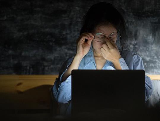 連續熬夜5年如何補救?熬夜時心臟忽然咯噔一下有危險嗎