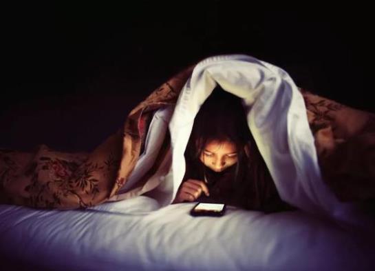 連續熬夜5年如何補救?熬夜時心臟忽然咯噔一下有危險嗎