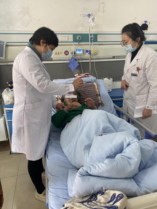 沈陽六院肝病專家田霞采用多靶點中藥復方療法,幫助肝病患者實現逆轉
