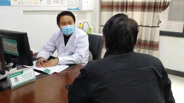 武漢環亞白癜風醫院朱敏主任揭秘:小小外擦藥竟有如此危害