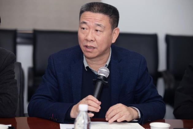 杭州市整形美容行業協會積極開展征詢工作,杭州市一主任醫師張菊芳主持會議
