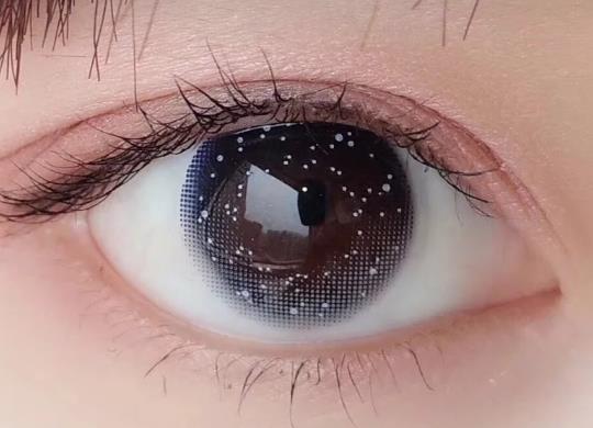 美瞳干了變硬了還能用嗎?戴美瞳對眼睛有傷害嗎