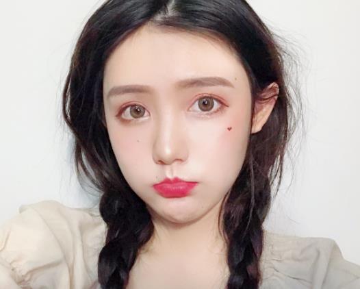 美瞳取下來后要清洗眼睛嗎?戴美瞳前要清洗美瞳嗎