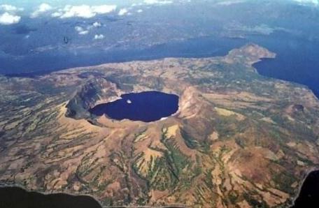 世界上最矮的活火山,塔爾火山相對高度僅200米