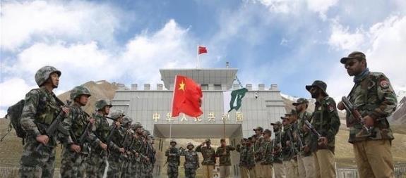 世界上唯一一個對中國不設防的國家,中巴兩國官兵經常串門吃飯