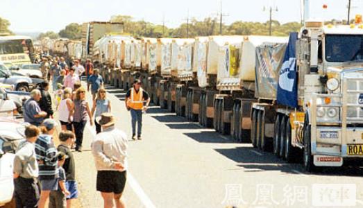 世界上最長的卡車 MILLAU卡車長800米比火車長